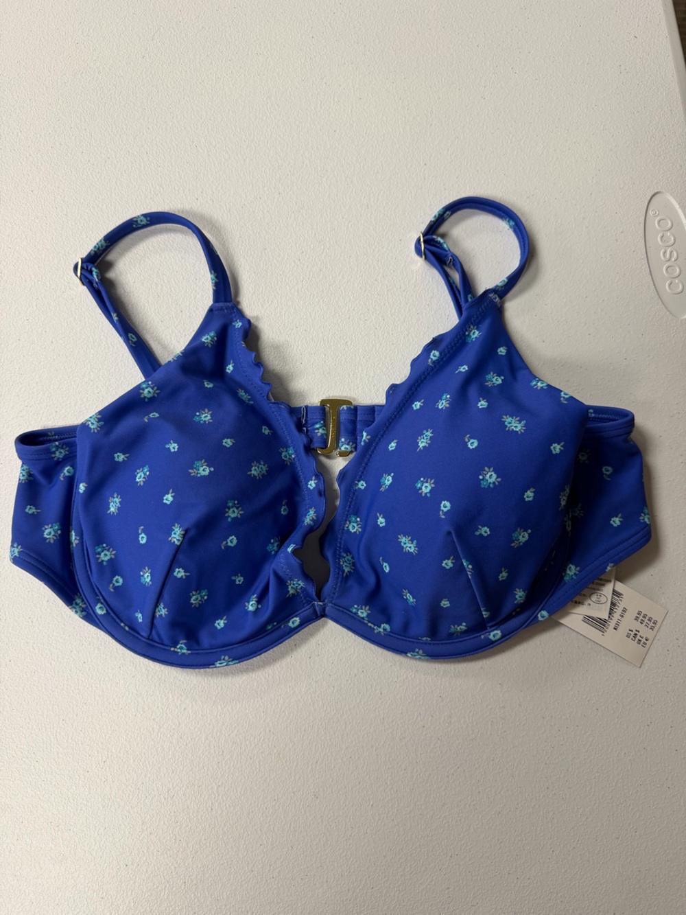Hollister Royal Blue Floral Bikini Top size Large NWT!